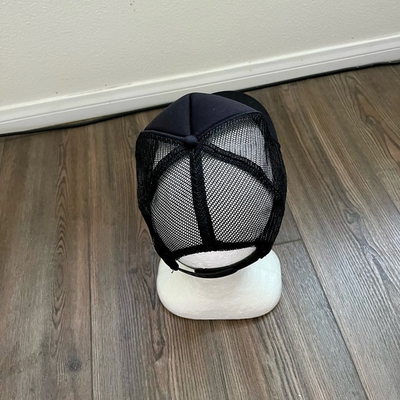 Jet Setter Black Cap - Picture 4 of 8